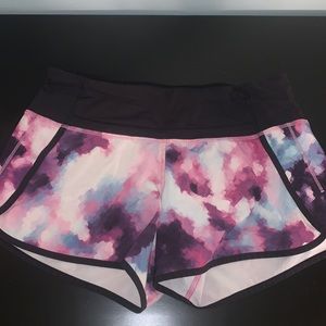 Lululemon Speed Up Mid-Rise Lined Short 4”